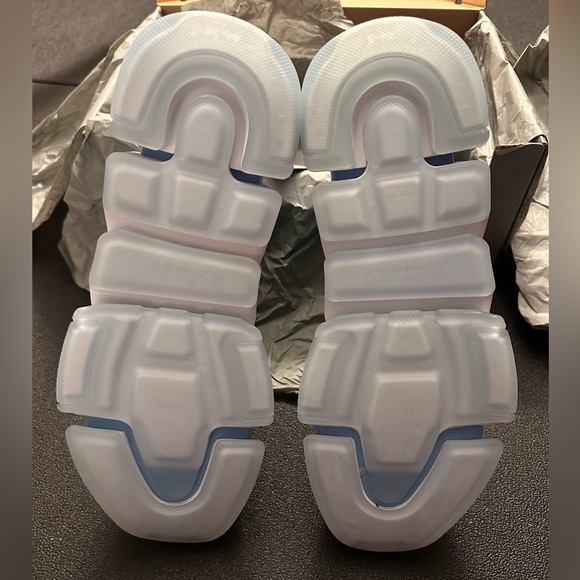 Authentic Balenciaga Men’s Speed 2.0 high-top sneakers - Picture 8 of 11